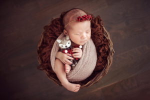 Newborn session by Daniela Sterea
