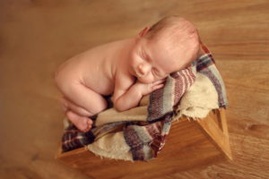 Newborn session by Daniela Sterea