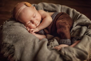 Newborn session by Daniela Sterea