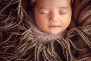 Newborn session by Daniela Sterea