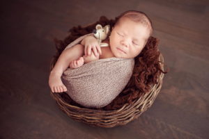 Newborn session by Daniela Sterea