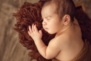 Newborn session by Daniela Sterea